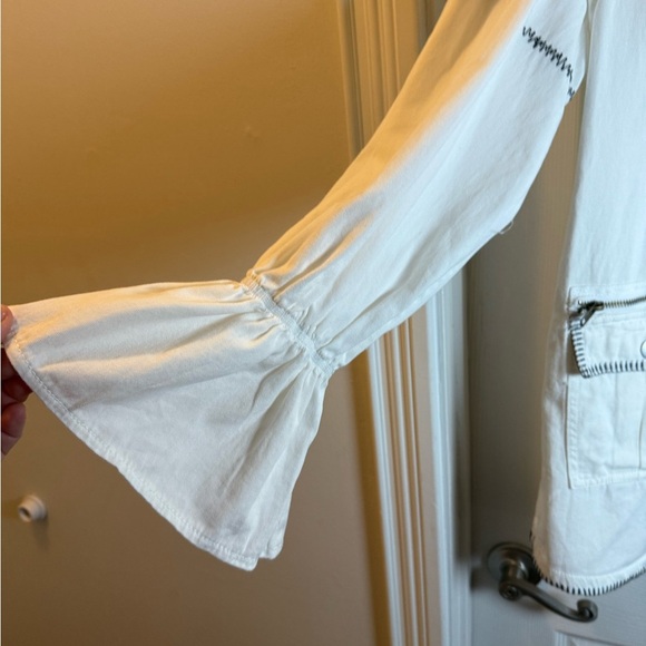 POL White Cotton Outseam Jacket with Black Contrasting stitching - Picture 4 of 11